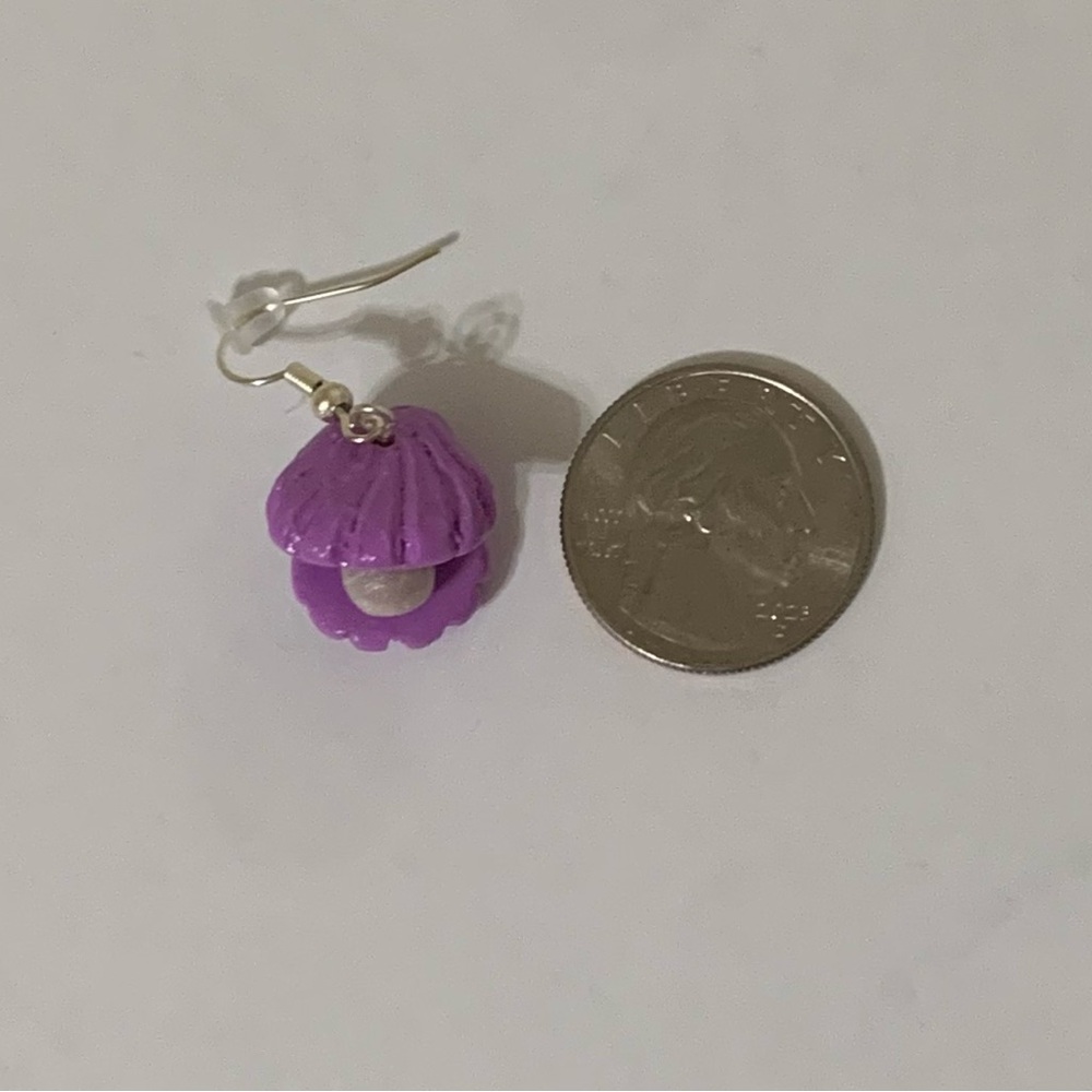 Handmade Polymer Clay Shell Earrings - Picture 4 of 4
